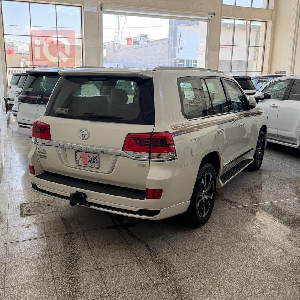 تويوتا لاندكروزر